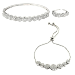 Fashion jewellery set for women with matching designs