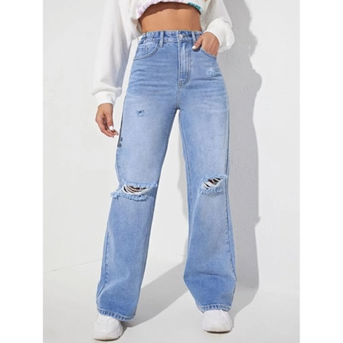 Front view of baggy blue jeans women with ripped design